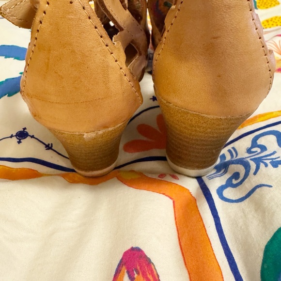 Calzado Mexican Haurache Brown Rainbow Butterfly Leather Sandals Size 7.5 / 8 - Picture 8 of 9